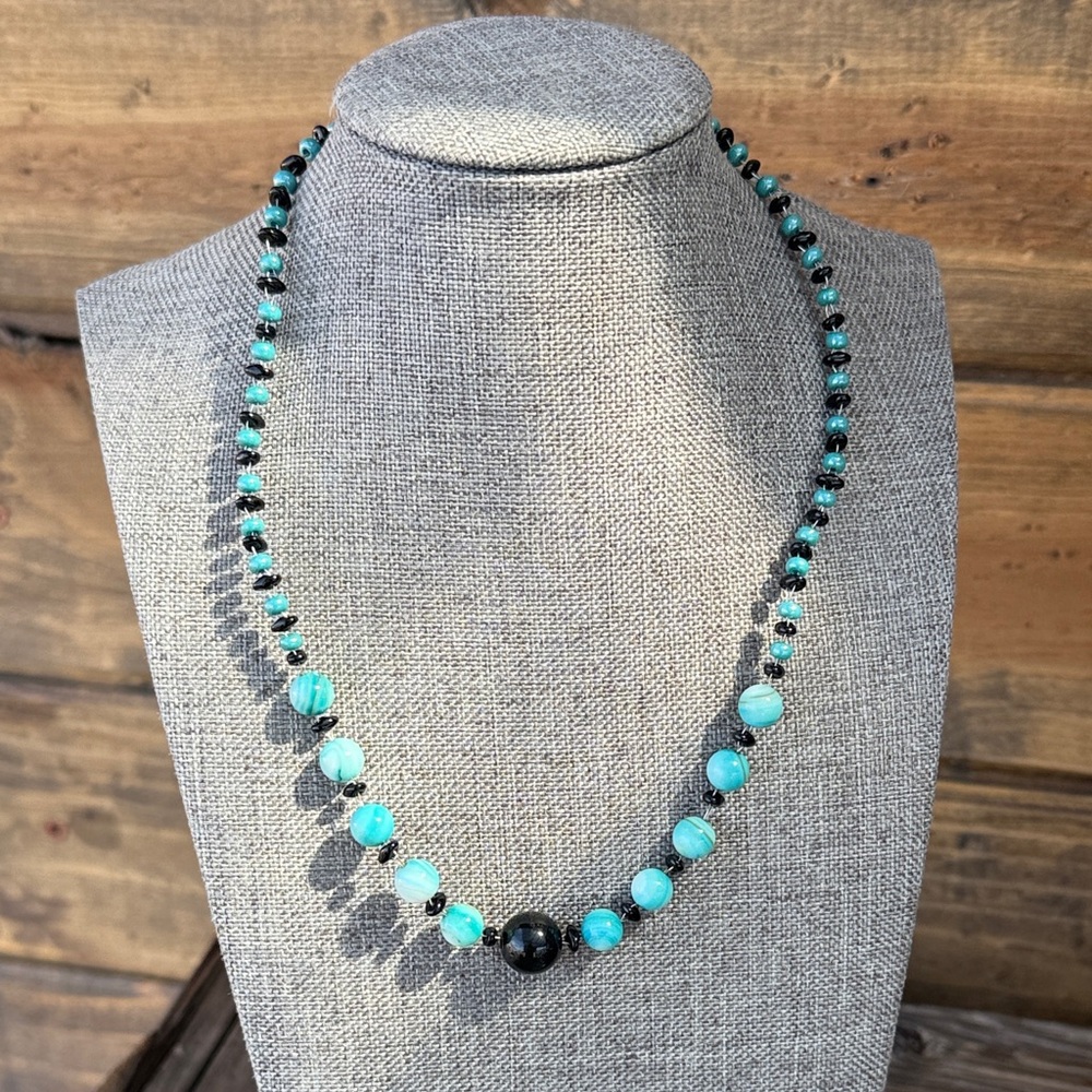 Elegant Turquoise and Black Beaded Necklace